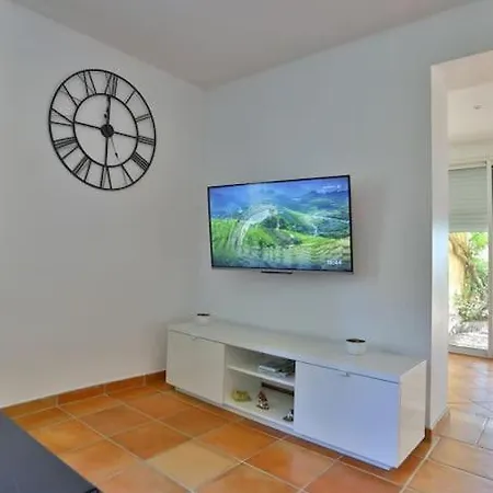 Vue Mer, Piscine - Cosy Place Apartment *